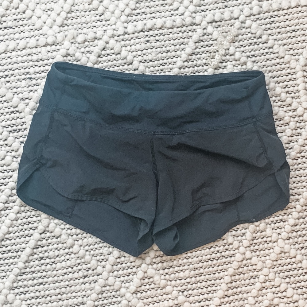 Lululemon black speed up shorts size 4